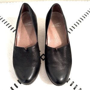 Dansko black loafers size 7.5
